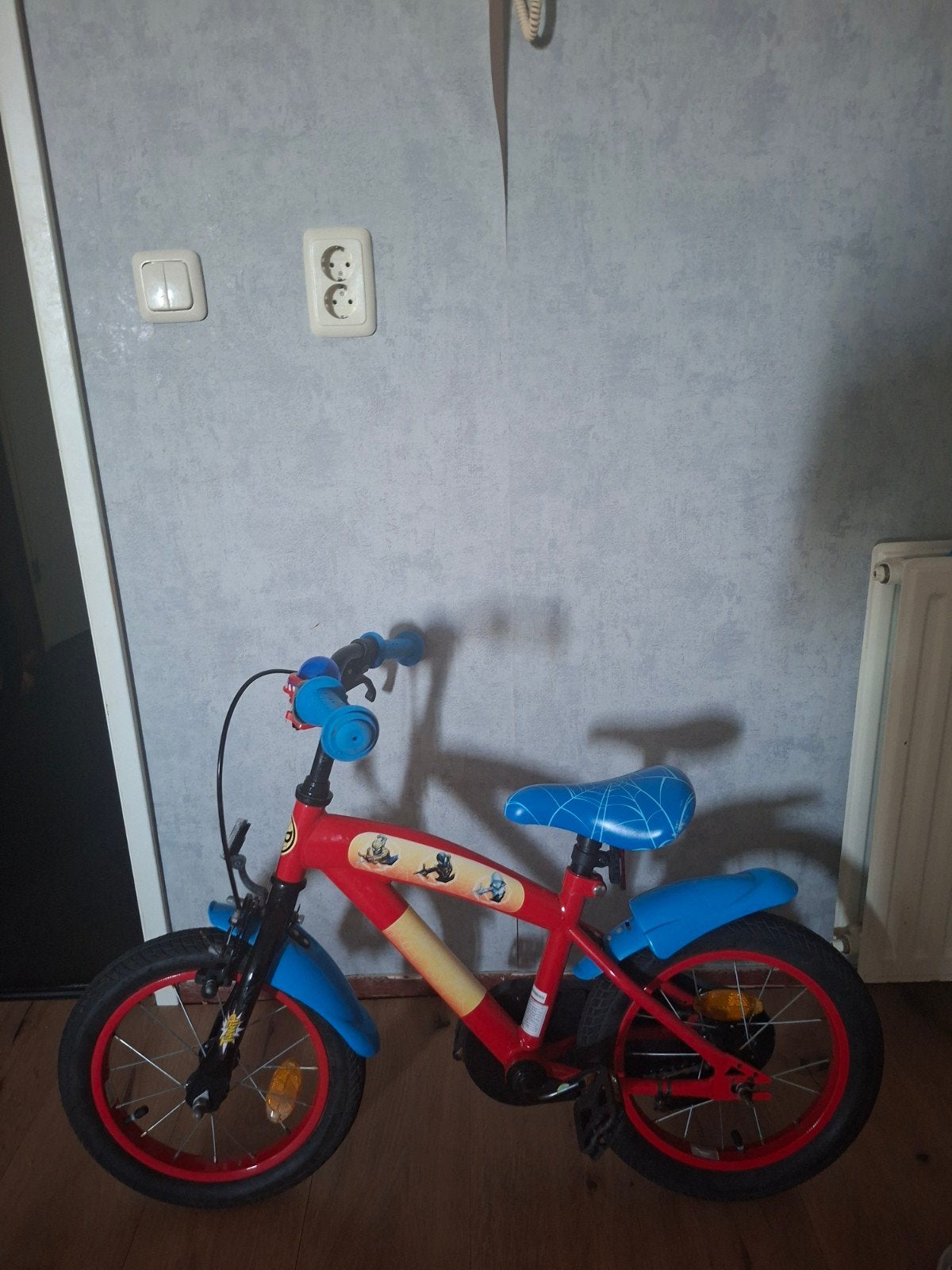 14 inch Spiderman kinderfiets, Fietsen en Brommers, Fietsen | Kinderfietsjes, Ophalen of Verzenden