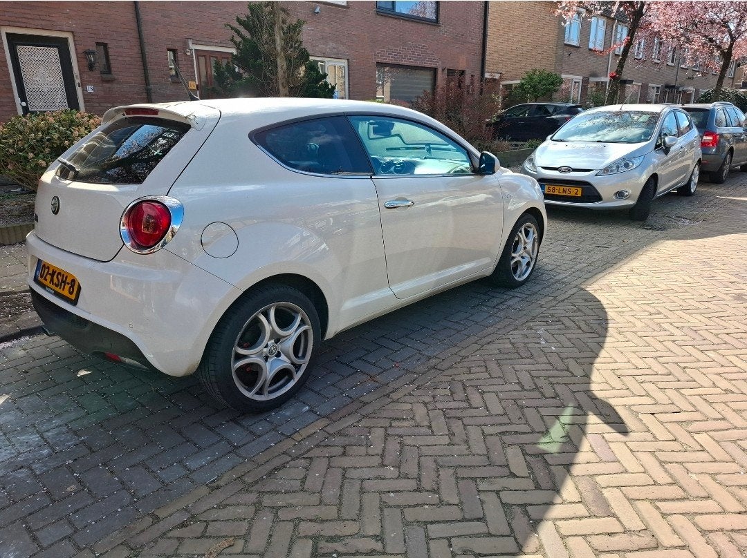 Alfa Romeo MiTo 1.4 Turbo 99KW Multi AIR 2010 Wit, Auto's, Voorwielaandrijving, 4 cilinders, 400 kg, Origineel Nederlands