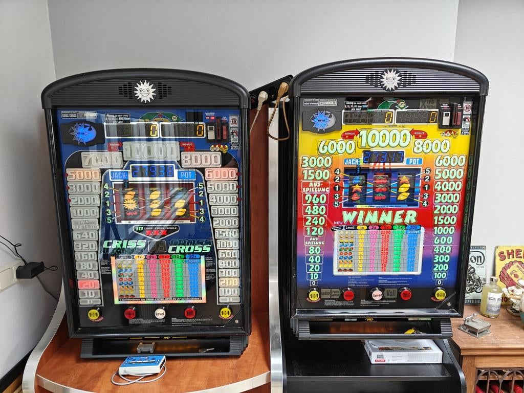 Blikvangers voor je mancave!  Wandgokkast, Verzamelen, Automaten | Gokkasten en Fruitautomaten, Euro, Ophalen, Zo goed als nieuw
