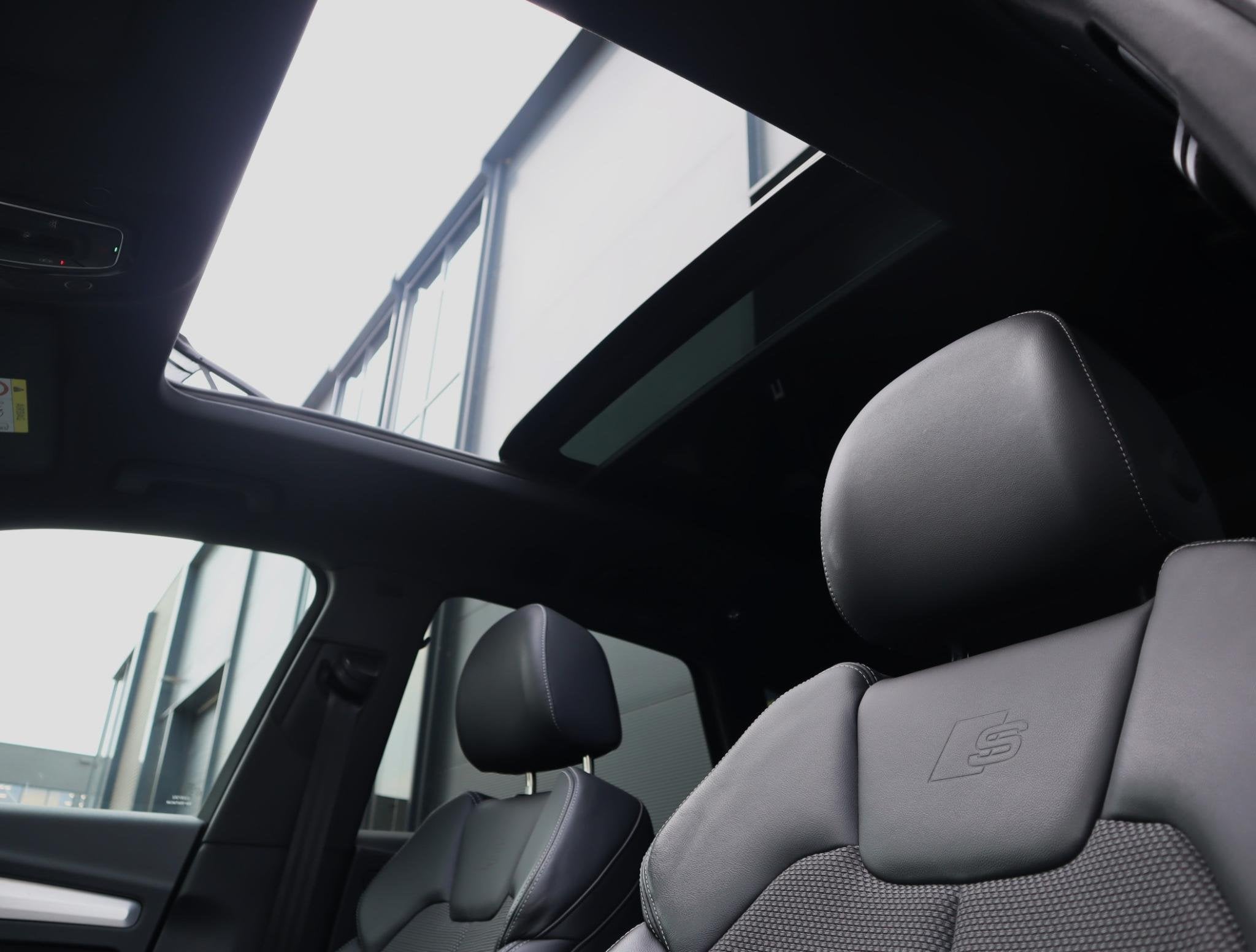 Audi Q5 50 TFSI e S Line | Pano | B&O | ACC | Stoelen en ach, Auto's, Audi, Gebruikt, 4 cilinders, Plug-in hybride, Bedrijf