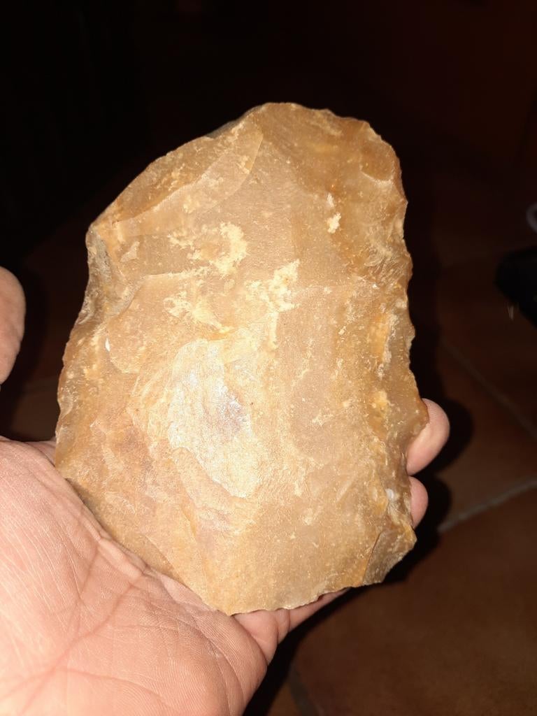 Biface vuistbijl, Ophalen of Verzenden