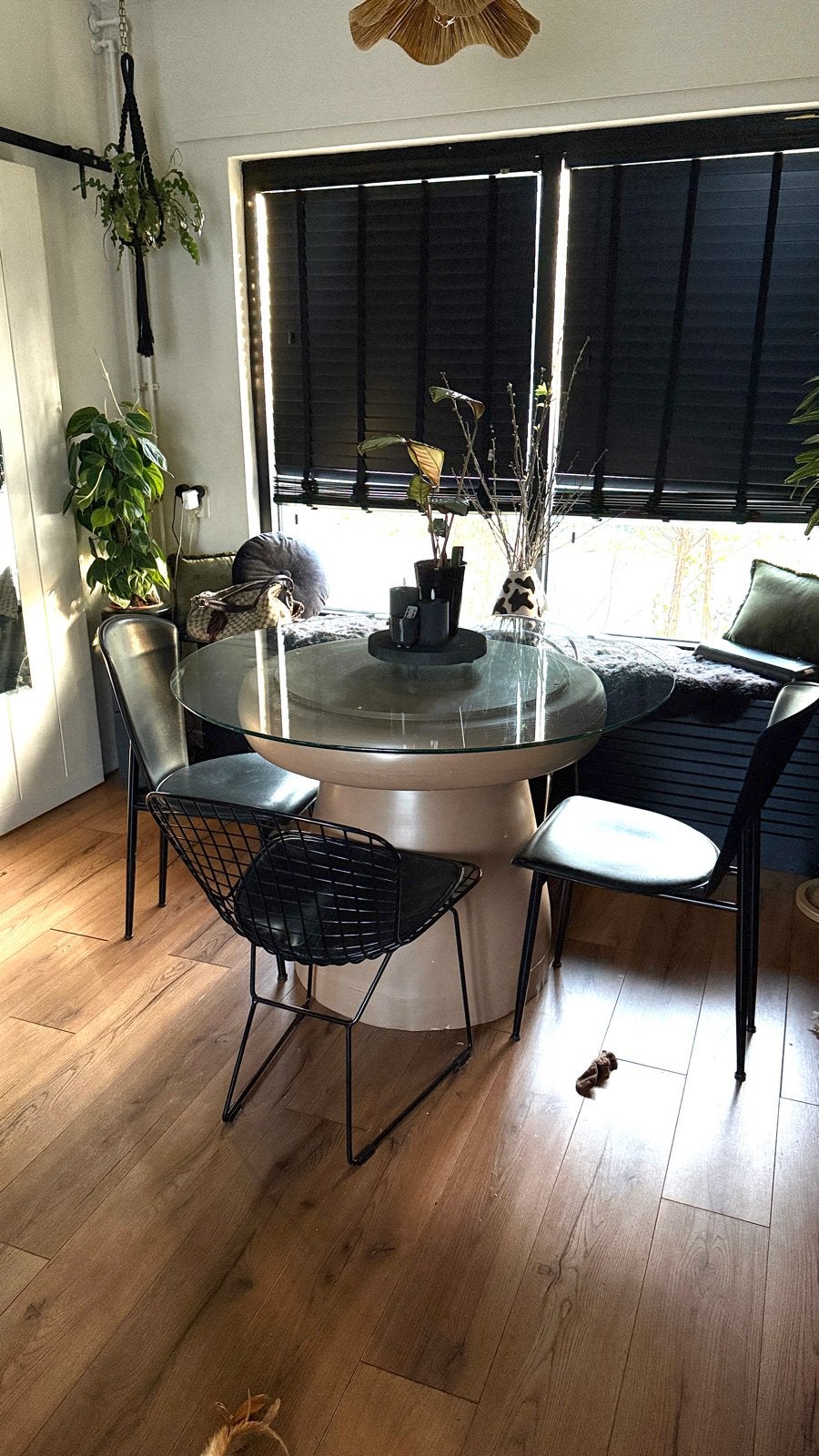 Moderne eettafel met glazen blad en stevige voet, Ophalen, Gebruikt, 100 tot 150 cm, Rond