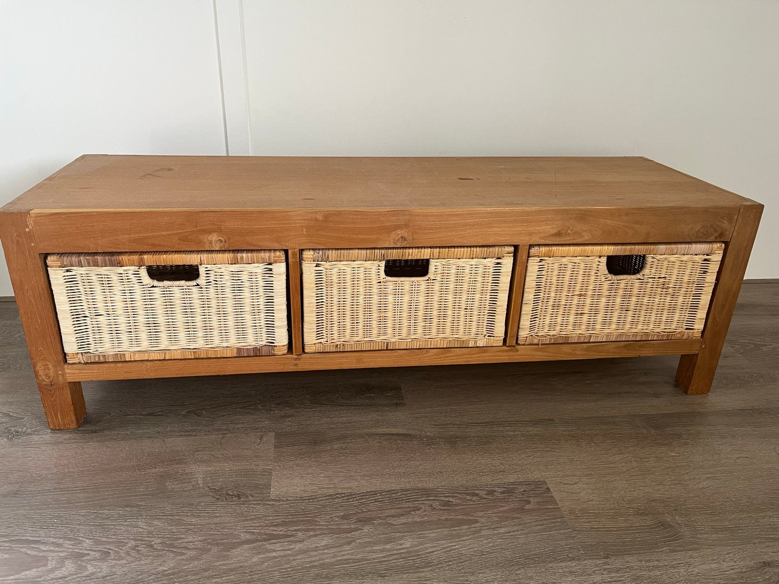 Teakhouten bankje met rieten manden - 152x49,5x47,5cm, Ophalen, Minder dan 50 cm, Gebruikt, 150 tot 200 cm