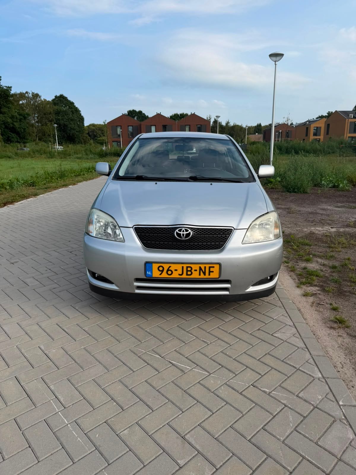 Toyota Corolla 1.6 Vvt-i 3DR Linea SOL AUT 2002 Grijs, Auto's, 450 kg, 4 cilinders, Corolla, 49 €/maand