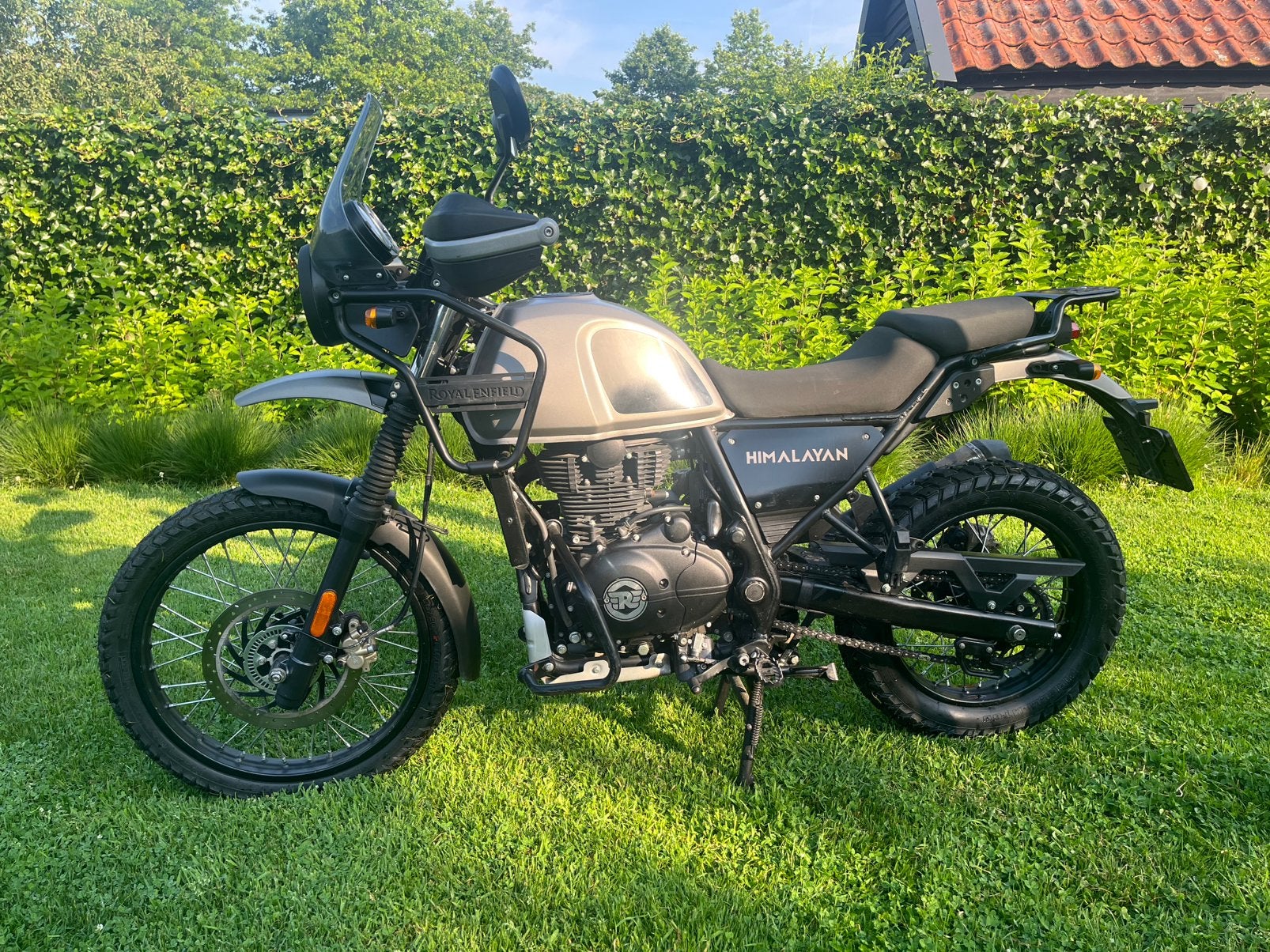 ☀️Royal Enfield Himalayan 410 (2022) + beurt + nw banden, Motoren, Motoren | Royal Enfield, 411 cc, Gebruikt, Particulier, Enduro