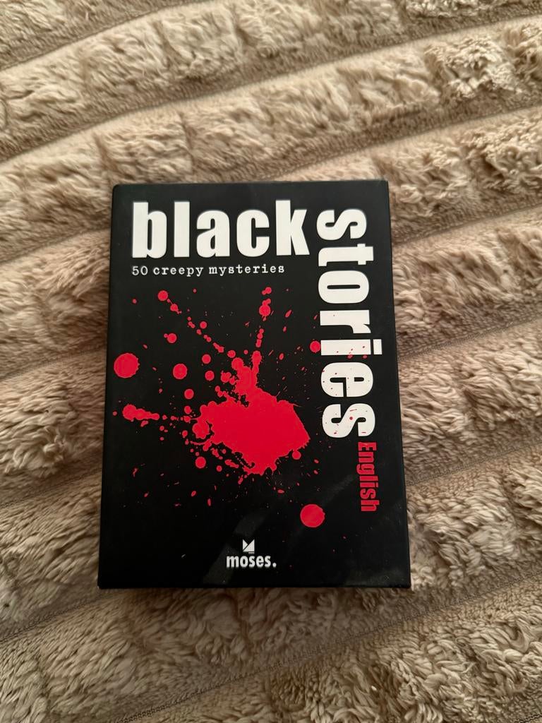 Black Stories: 50 Creepy Mysteries (Engelse editie), Drie of vier spelers, Ophalen of Verzenden, Zo goed als nieuw