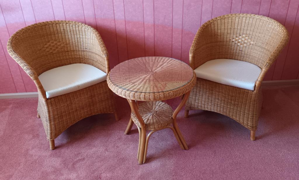 2 rieten stoelen met rieten tafeltje (met glasplaat), Ophalen, Riet, Twee, Bruin