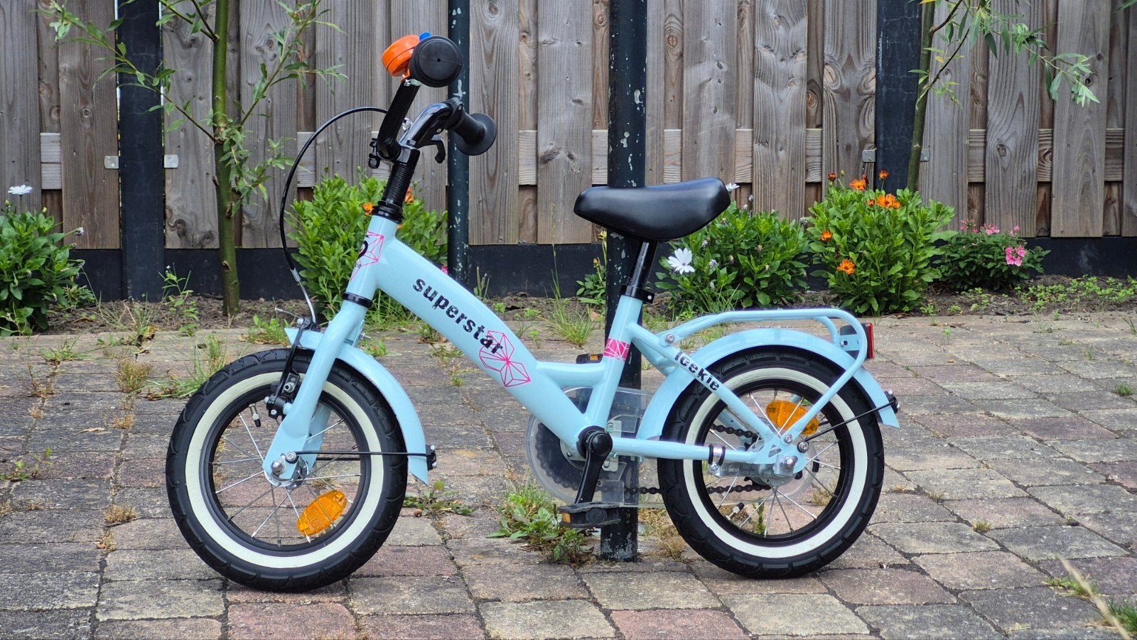Loekie Superstar 12 inch kinderfiets met zijwieltjes, Fietsen en Brommers, Fietsen | Kinderfietsjes, Ophalen, Terugtraprem, Zijwieltjes