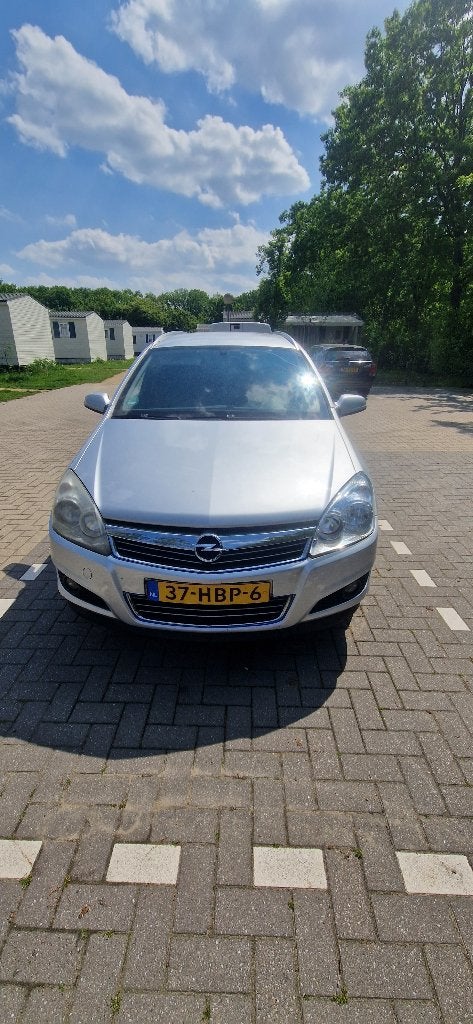 Opel Astra 1.6 16V 85KW St.wgn. 2008 Grijs, Auto's, Opel, Particulier, Astra, Trekhaak, Benzine, Euro 4, B, Stationwagon, Handgeschakeld