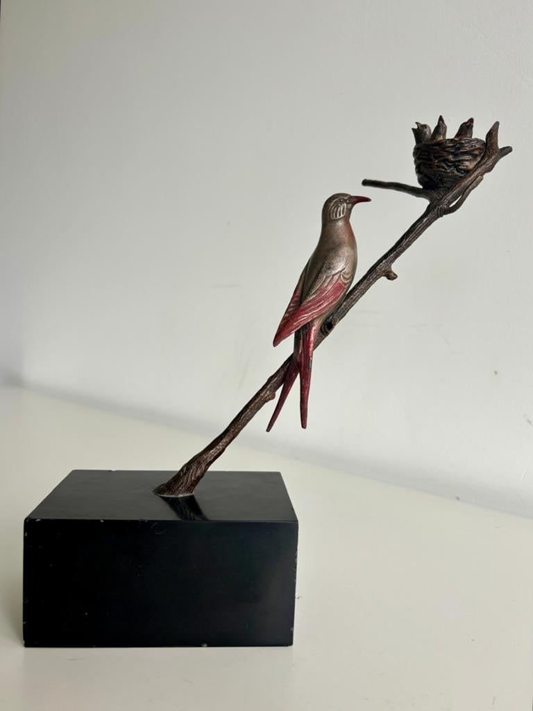 Art Deco beeld met vogel en nestje, gesigneerd Rochard, Ophalen of Verzenden