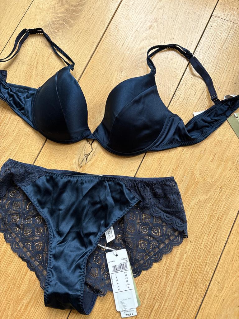 Intimissimi Lingerie Set - BH en Slip donker blauw Kant, Kleding | Dames, Ondergoed en Lingerie, Ophalen of Verzenden, Blauw, Setje