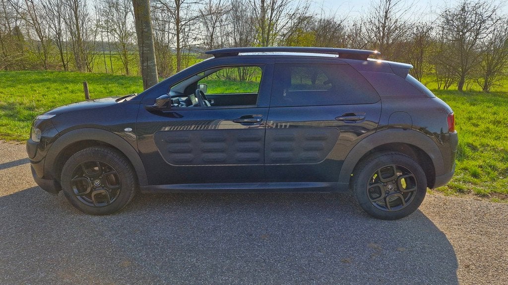 Citroen C4 Cactus 1.2 PureTech Shine 110PK | Rijklaarprijs |, Auto's, Citroën, Voorwielaandrijving, Stof, 1199 cc, 995 kg