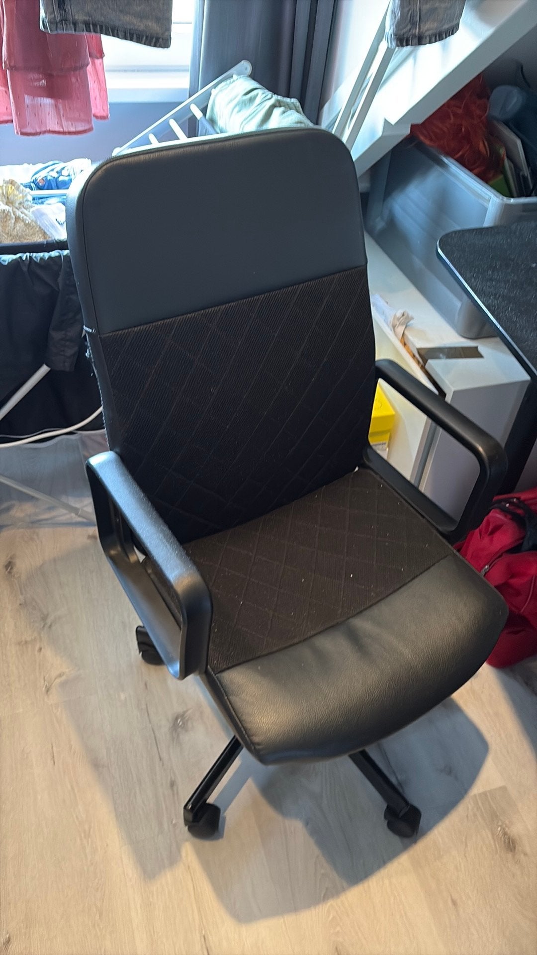 Bureau met stoel en ladekastje, Ophalen, Gebruikt, Zwart