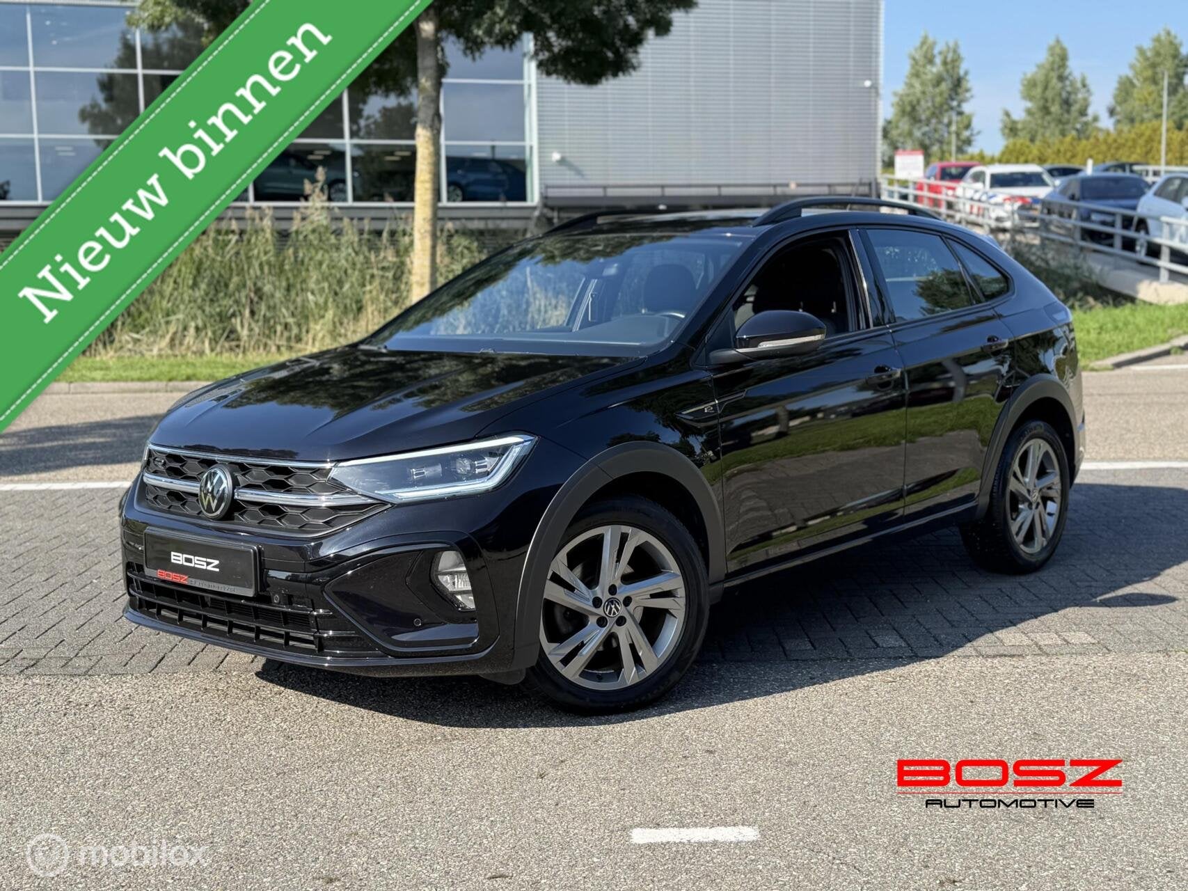 Volkswagen Taigo 1.0 TSI R-Line DSG CARPLAY IQ LANE SFEER, Auto's, Met garantie (alle), Alcantara, Zwart, Bedrijf