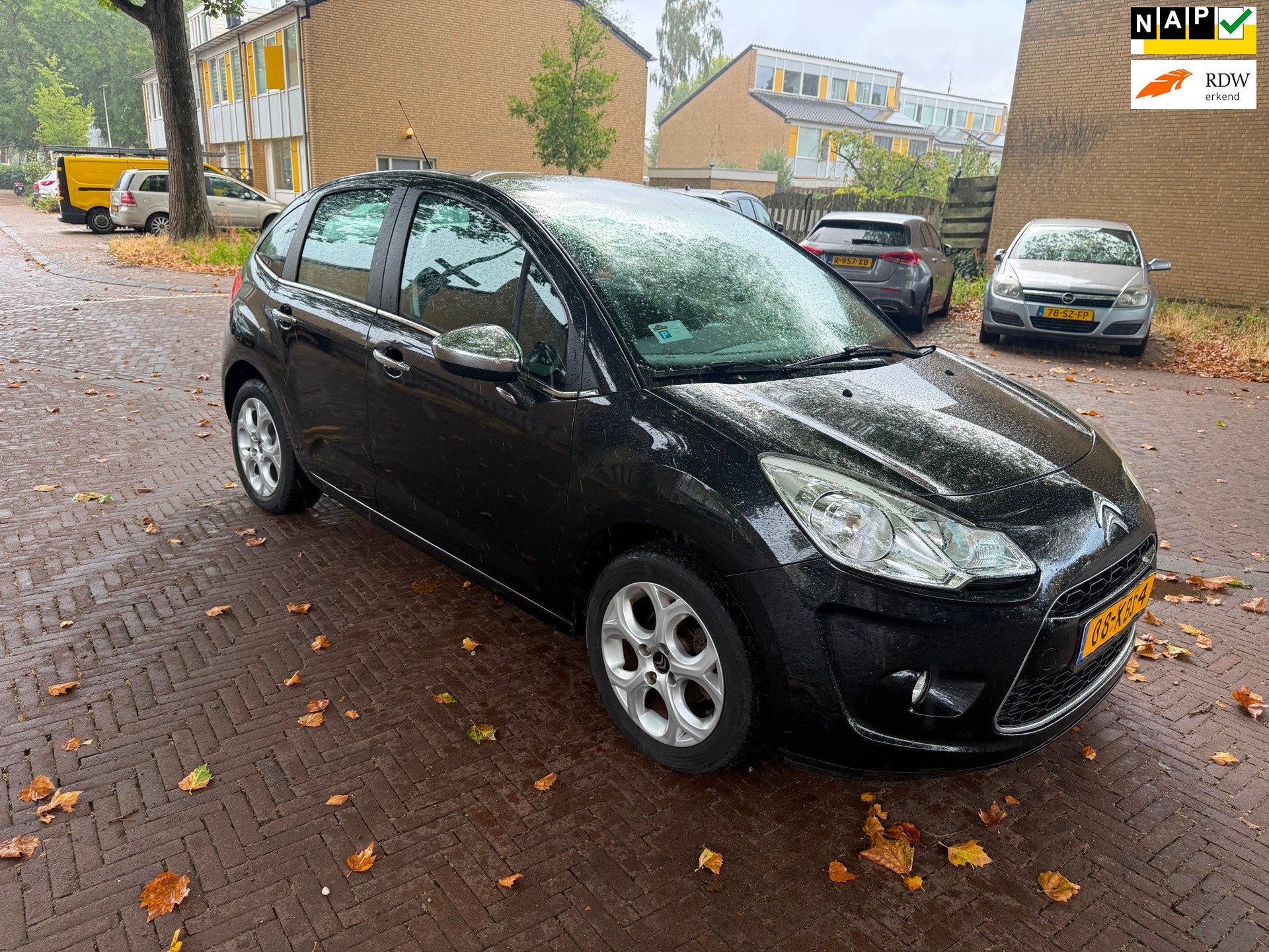 Citroen C3 Eerste eigenaar / 56.000 NAP / Parkeersensoren /, Voorwielaandrijving, 4 cilinders, Parkeersensor, Zwart