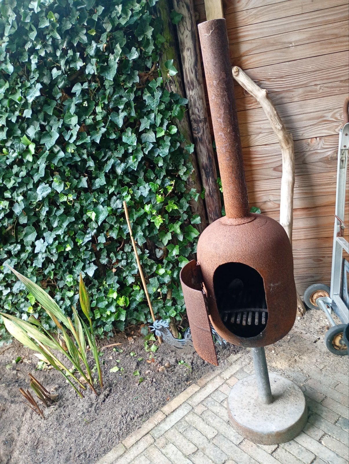 buiten hout kachel, Ophalen