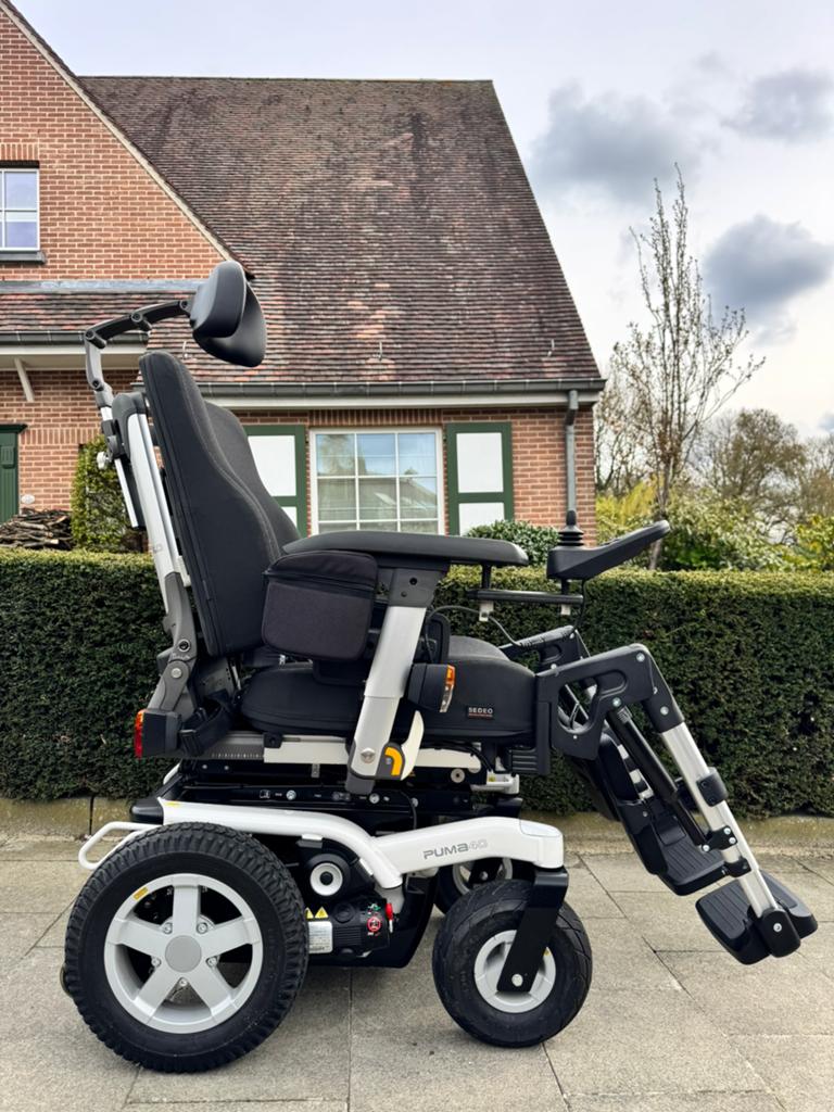 Luxe Quickie Puma 40 elektrische rolstoel invalide rolwagen, Diversen, Ophalen of Verzenden, Inklapbaar, Zo goed als nieuw, Elektrische rolstoel