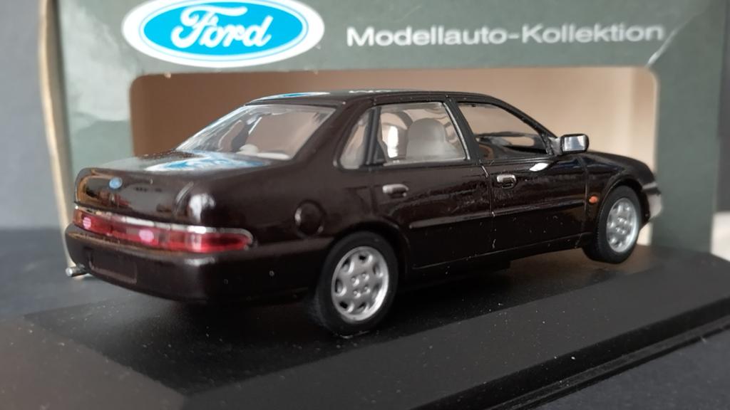 Ford Scorpio 1:43 Minichamps Pol, Hobby en Vrije tijd, Modelauto's | 1:43, Auto, Verzenden, ., Zo goed als nieuw