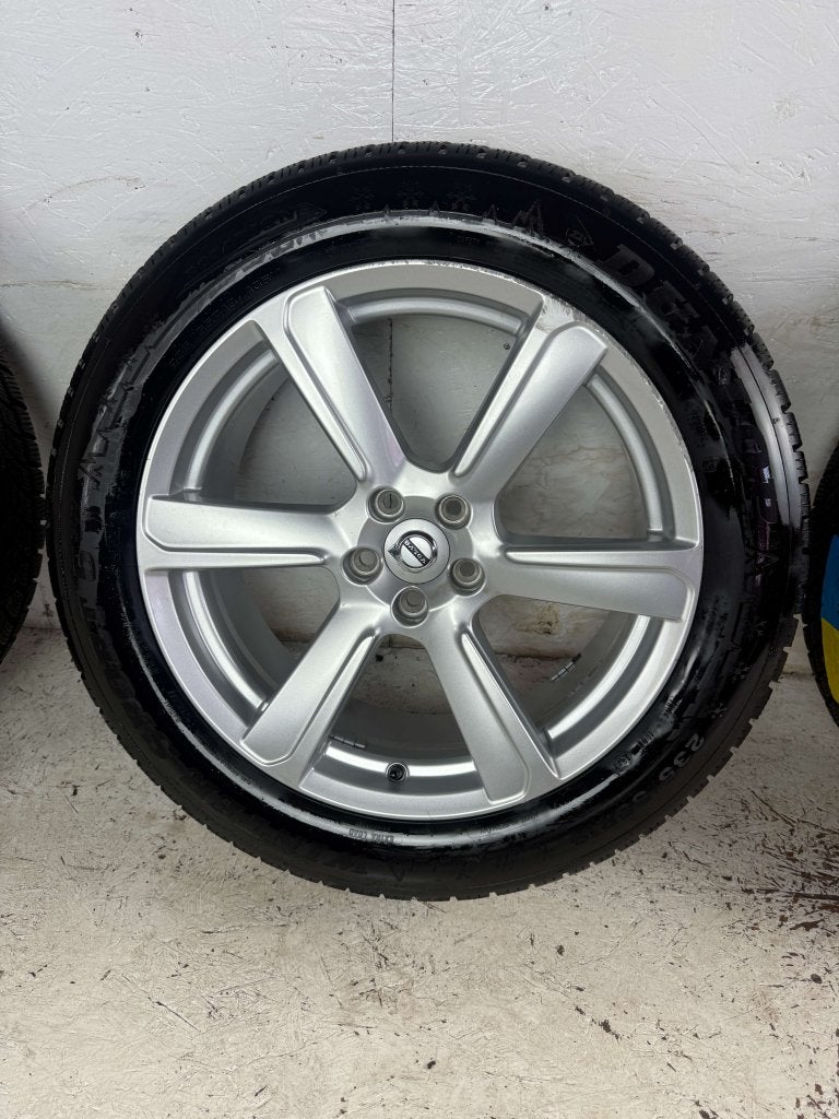 Originele Volvo XC90 velgen 19" 5x108 winterset Dunlop 8MM, Gebruikt, Banden en Velgen, Niet ingevuld, 235 mm
