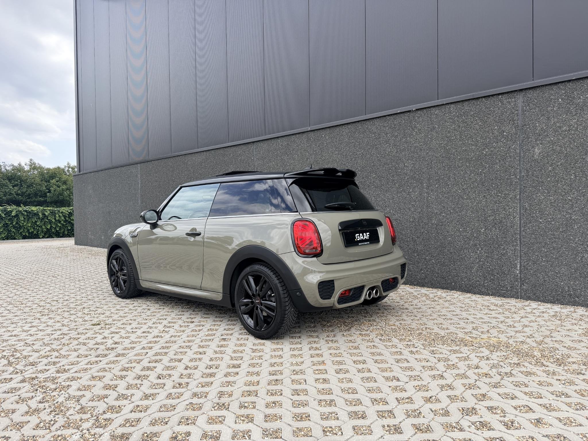 Mini 2.0 Cooper S | JCW | Pano | LED | Camera | ACC | Harman, Auto's, 1998 cc, Stof, Gebruikt, 4 stoelen