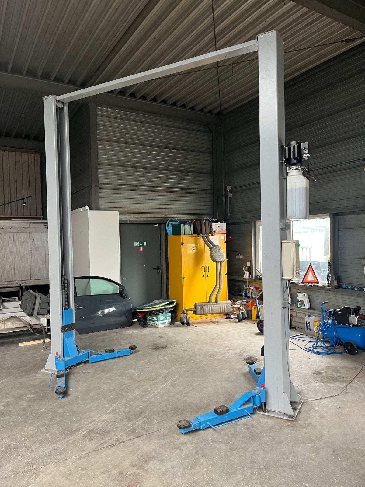 2-koloms hydraulische hefbrug 4000 kg - 220V - 2015, Auto diversen, Ophalen, Gebruikt