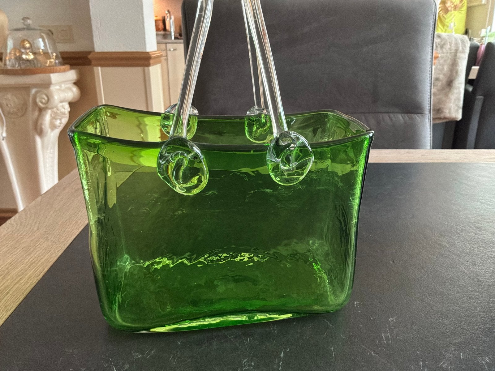 Unieke Groene Glazen Tas Vaas - Decoratief Kunstobject, Ophalen of Verzenden