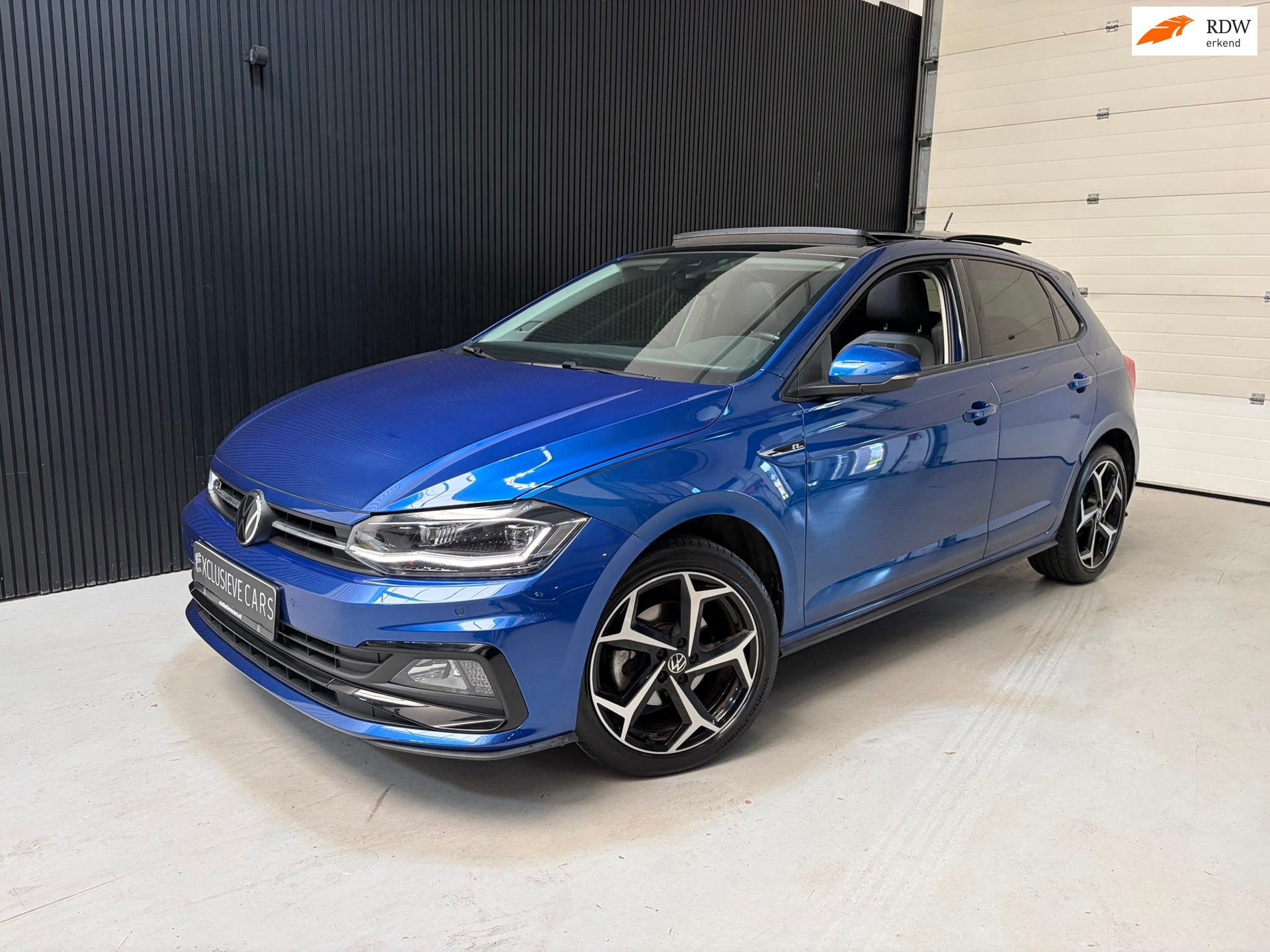 Volkswagen Polo 1.5 TSI 150PK R-Line Pano Keyless CAM BEATS, Stof, Gebruikt, Zwart, 150 pk