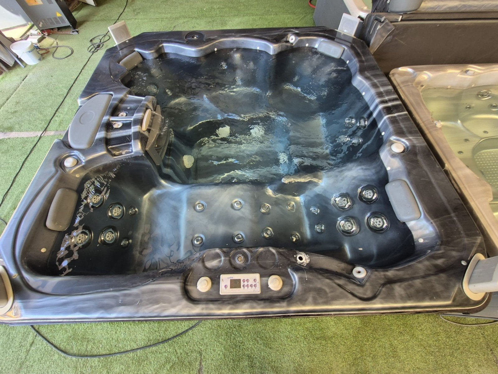 AANBIEDING: NU €2750 ️‼️ 6 PERSOONS spa live jacuzzi, Ophalen of Verzenden, Gebruikt