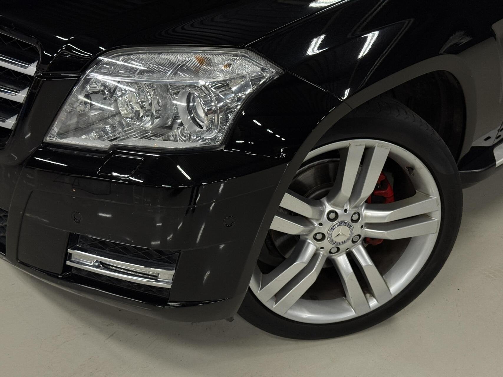 Mercedes GLK-klasse 350 4-Matic AMG|Pano|H&K|Memory|Trekhaak, Automaat, Gebruikt, 2000 kg, Zwart