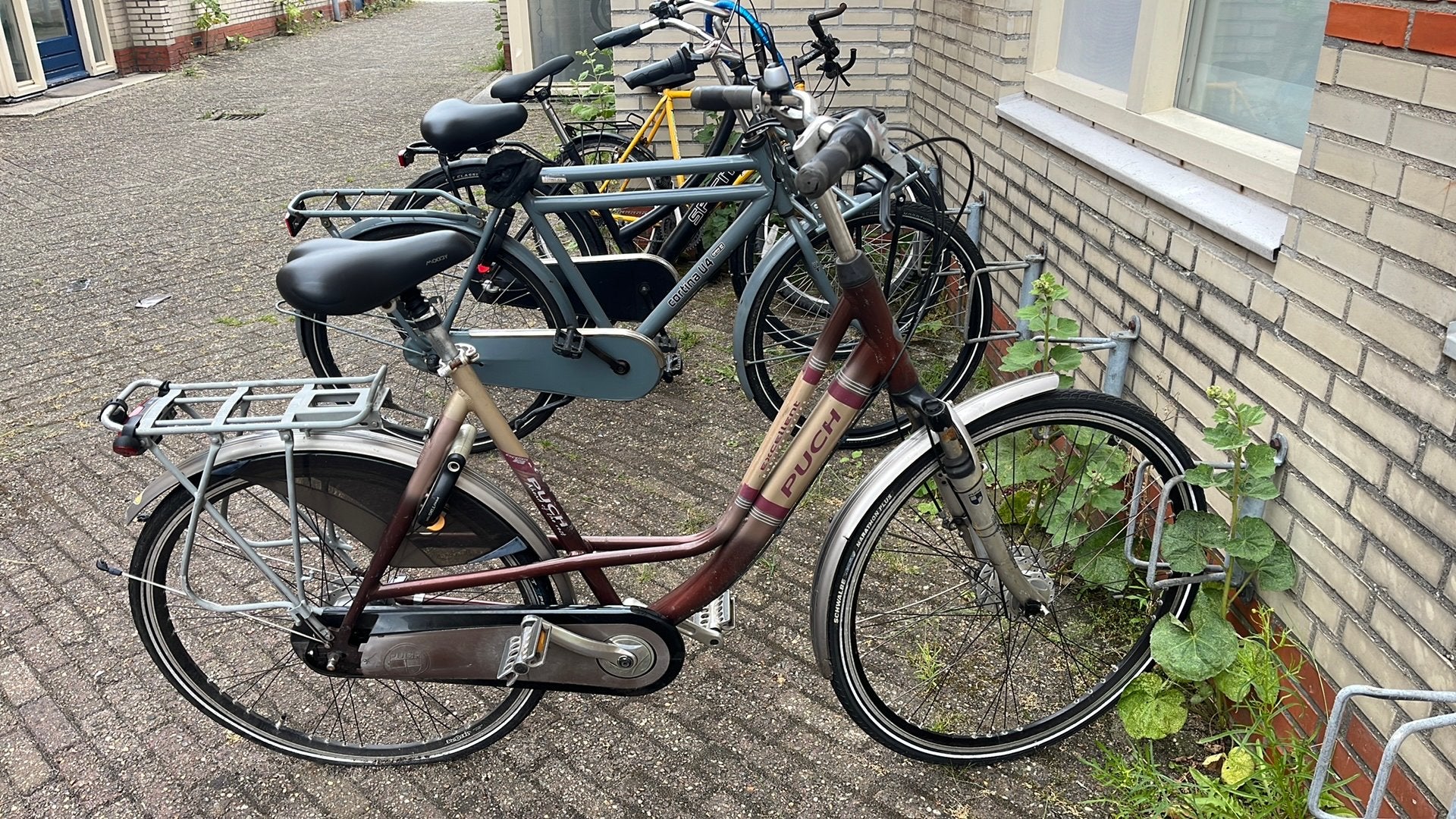 Fiets met lekke achterband, op te halen in de Bijlmer, Ophalen, Gebruikt, Overige merken