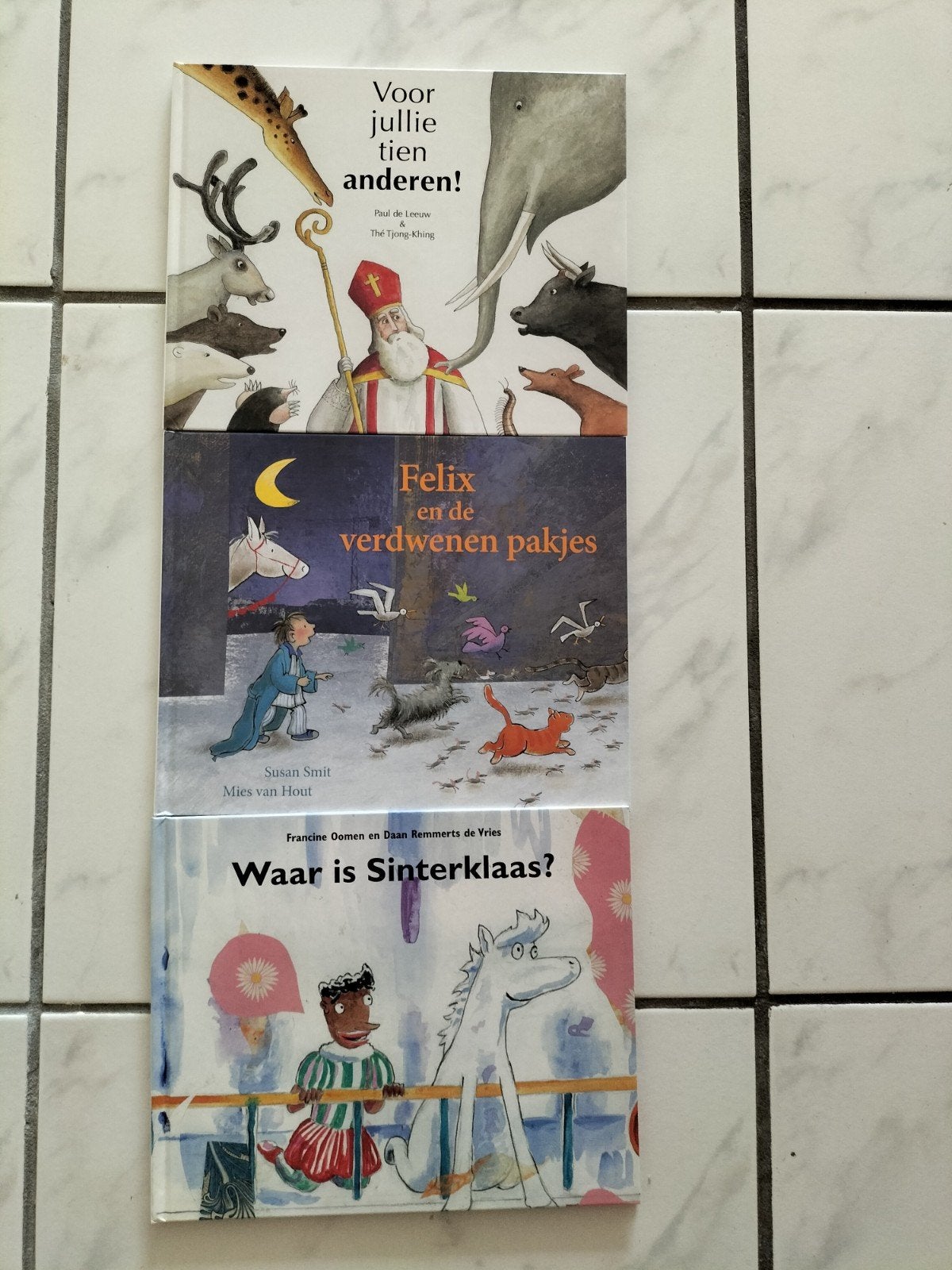 3 Sinterklaas boeken Douwe Egberts 2009, Paul de Leeuw, Susan Smit, Francine Oomen, Nieuw, Ophalen of Verzenden, Sprookjes
