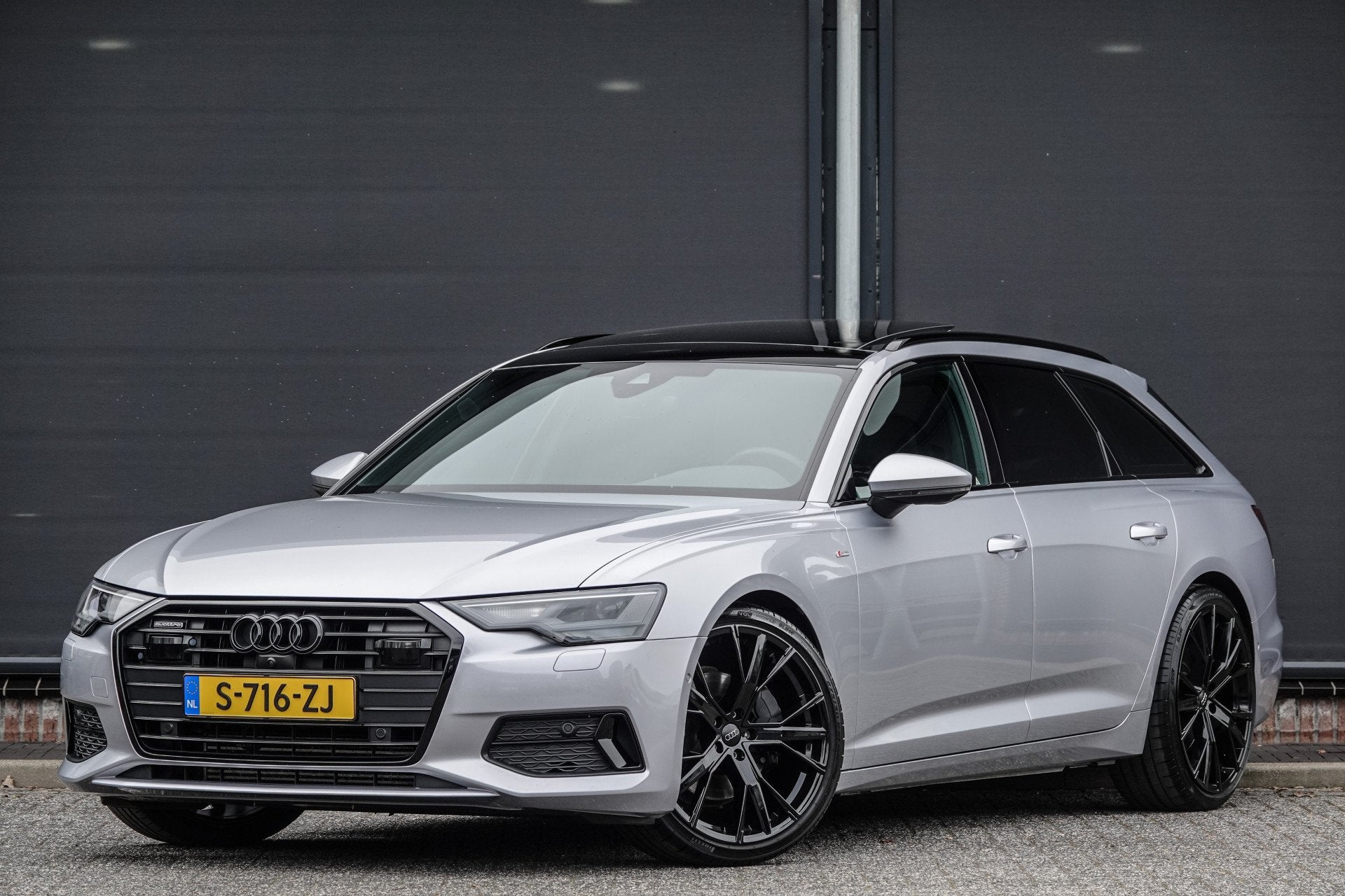 Audi A6 Avant 45Tfsi 245Pk Aut. | Quattro | S-Line | Panoram, Automaat, 4 cilinders, Vierwielaandrijving, 102 €/maand
