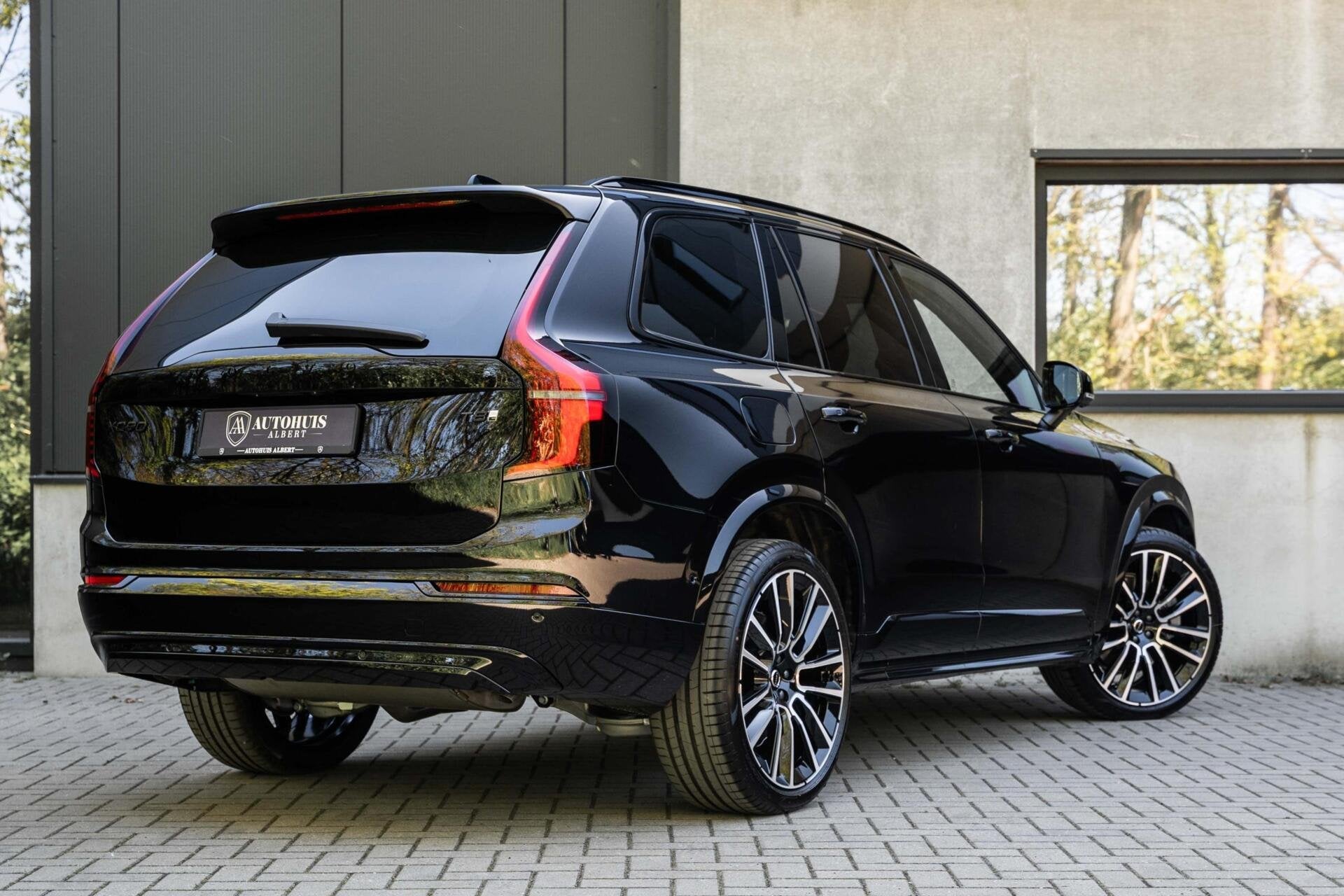 Volvo XC90 T8 Ultra Dark B&W Pano Luchtvering HUD Massage 22, Auto's, Gebruikt, Zwart, 4 cilinders, 1969 cc