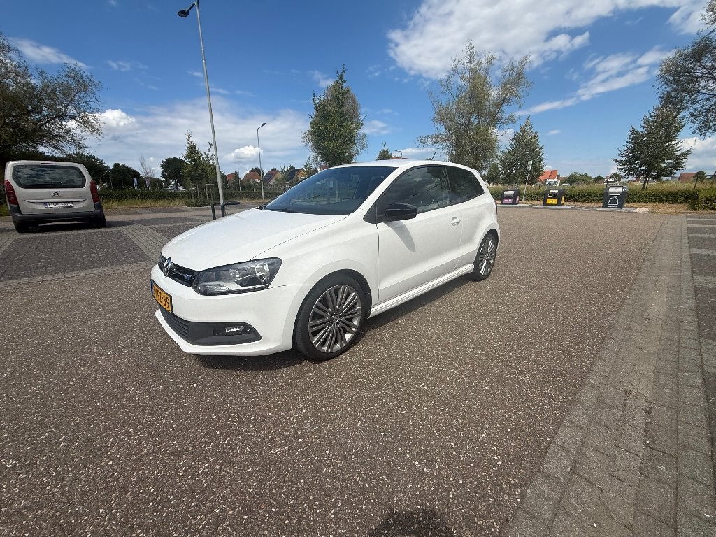Volkswagen Polo BlueGT 1.4 TSI 140 pk | 1e eigenaar, Voorwielaandrijving, Euro 5, Multifunctioneel stuurwiel, 1112 kg