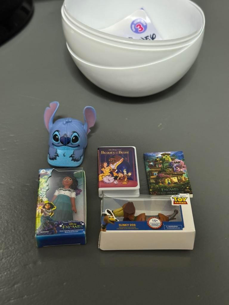Mini brands Disney store edition, Ophalen of Verzenden, Zo goed als nieuw
