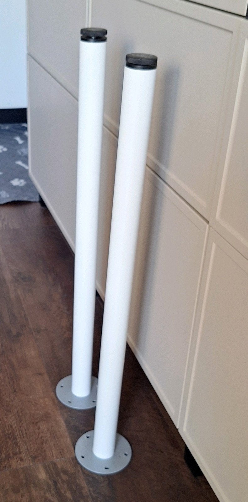 IKEA Adils witte bureaupoten - 2 stuks, Huis en Inrichting, Overige typen, In hoogte verstelbaar, Metaal, Ophalen of Verzenden