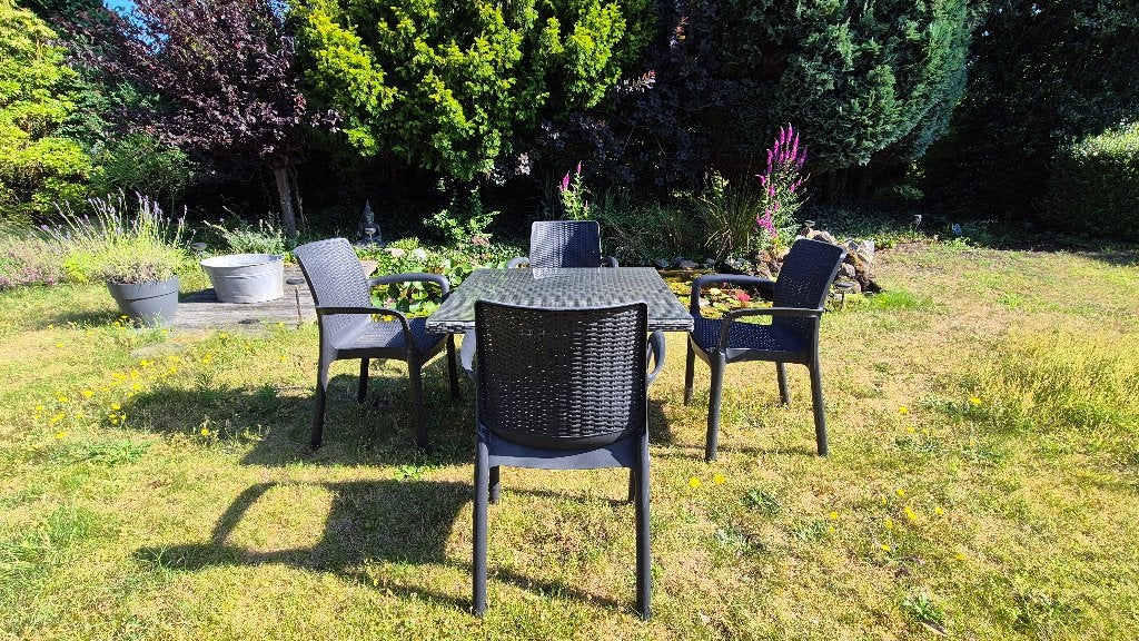 Hartman Essential tafel + Keter Bali Universele stoelen, Tuin en Terras, Ophalen, Gebruikt, Vierkant, Plastic