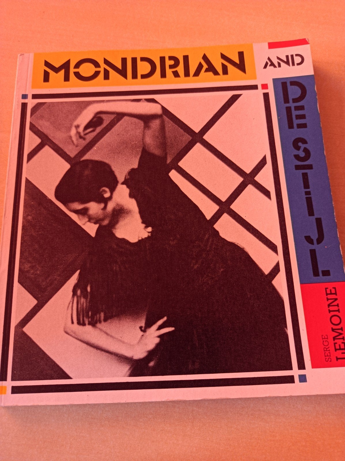 Mondrian en De Stijl - Kunstboek door Serge Lemoine, Ophalen of Verzenden