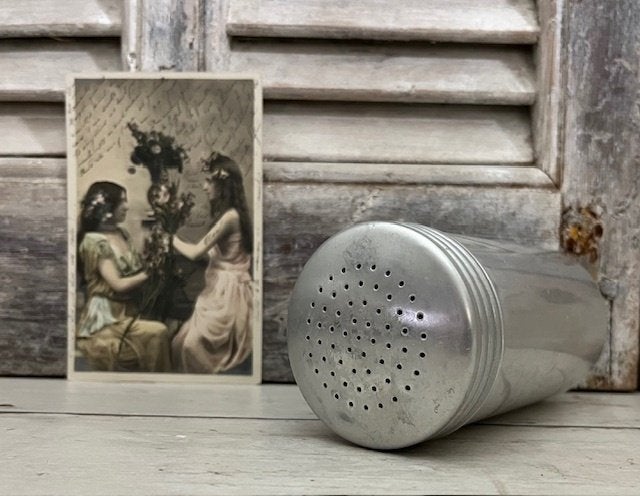 Franse vintage aluminium talkpoeder strooibus, Ophalen of Verzenden