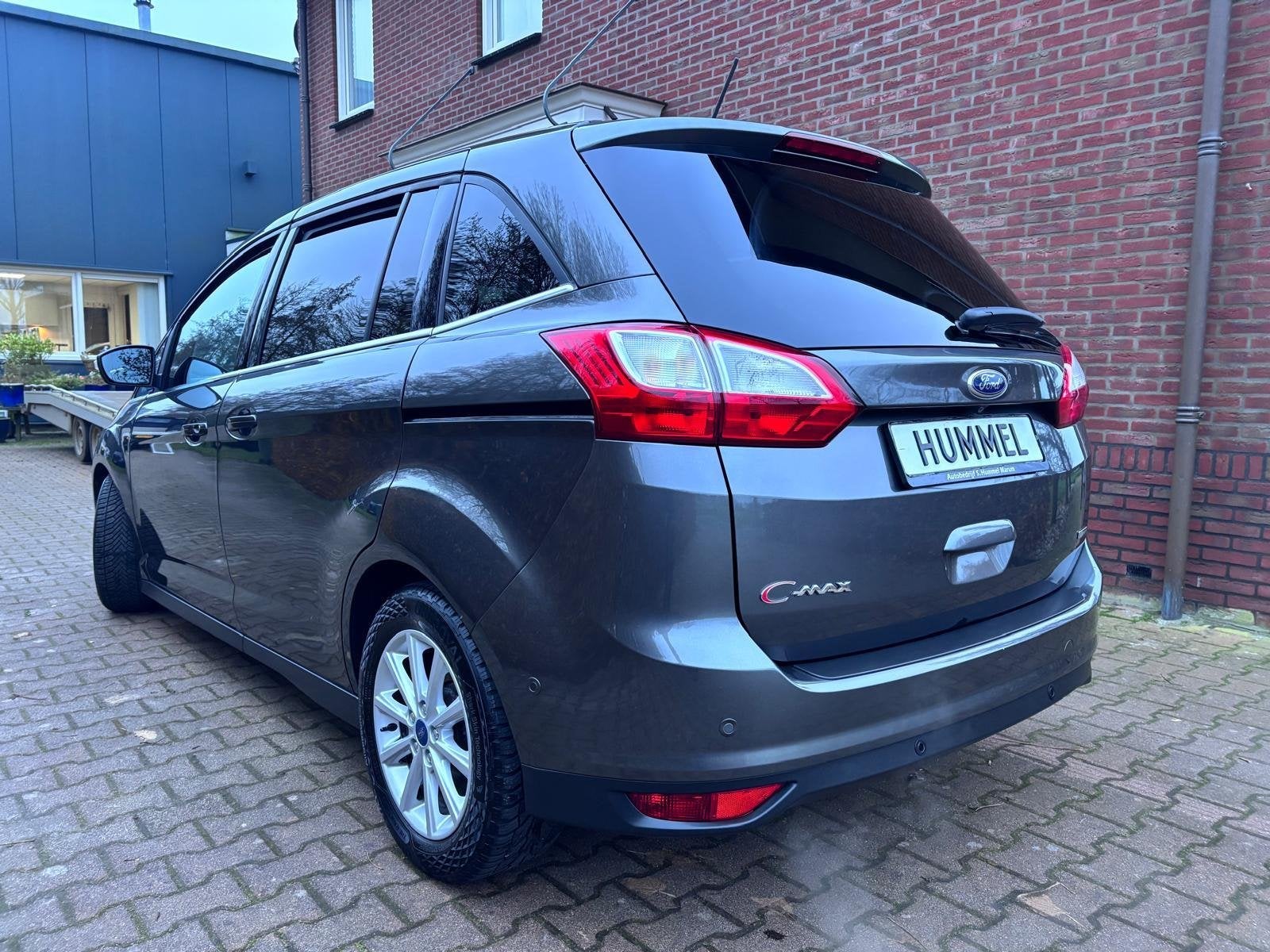 Ford Grand C-Max 1.0 Titanium, Voorwielaandrijving, 745 kg, Gebruikt, Zwart