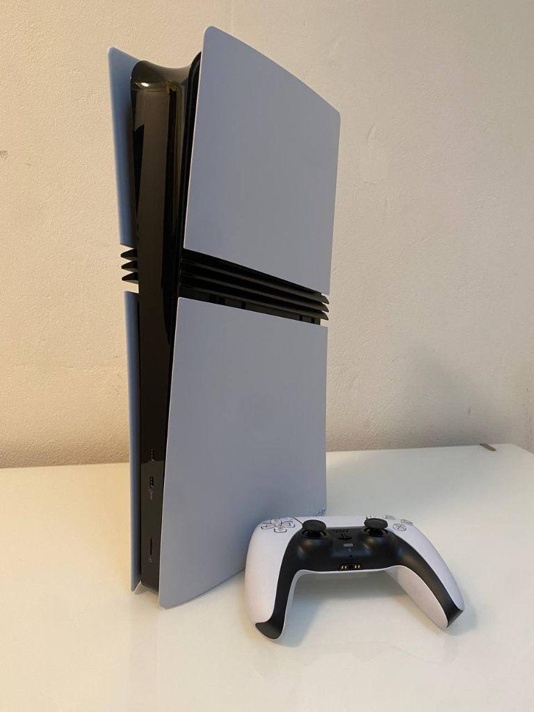 Ik verkoop de mijne PS5 PRO, 2TB, Spelcomputers en Games, Spelcomputers | Sony PlayStation 5, Nieuw, Playstation 5, Ophalen of Verzenden