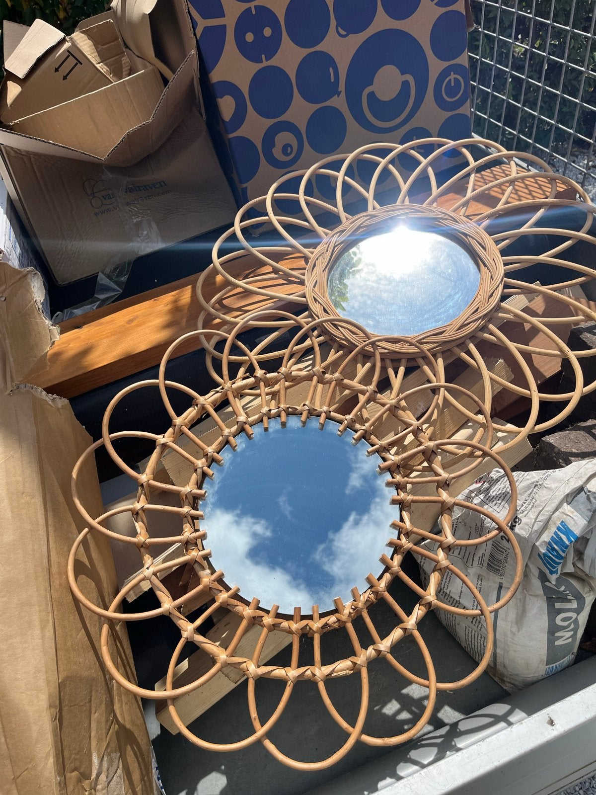 Zo goed als nieuwe rotan spiegels bijna gratis, Ophalen, Minder dan 50 cm, Rond, Zo goed als nieuw