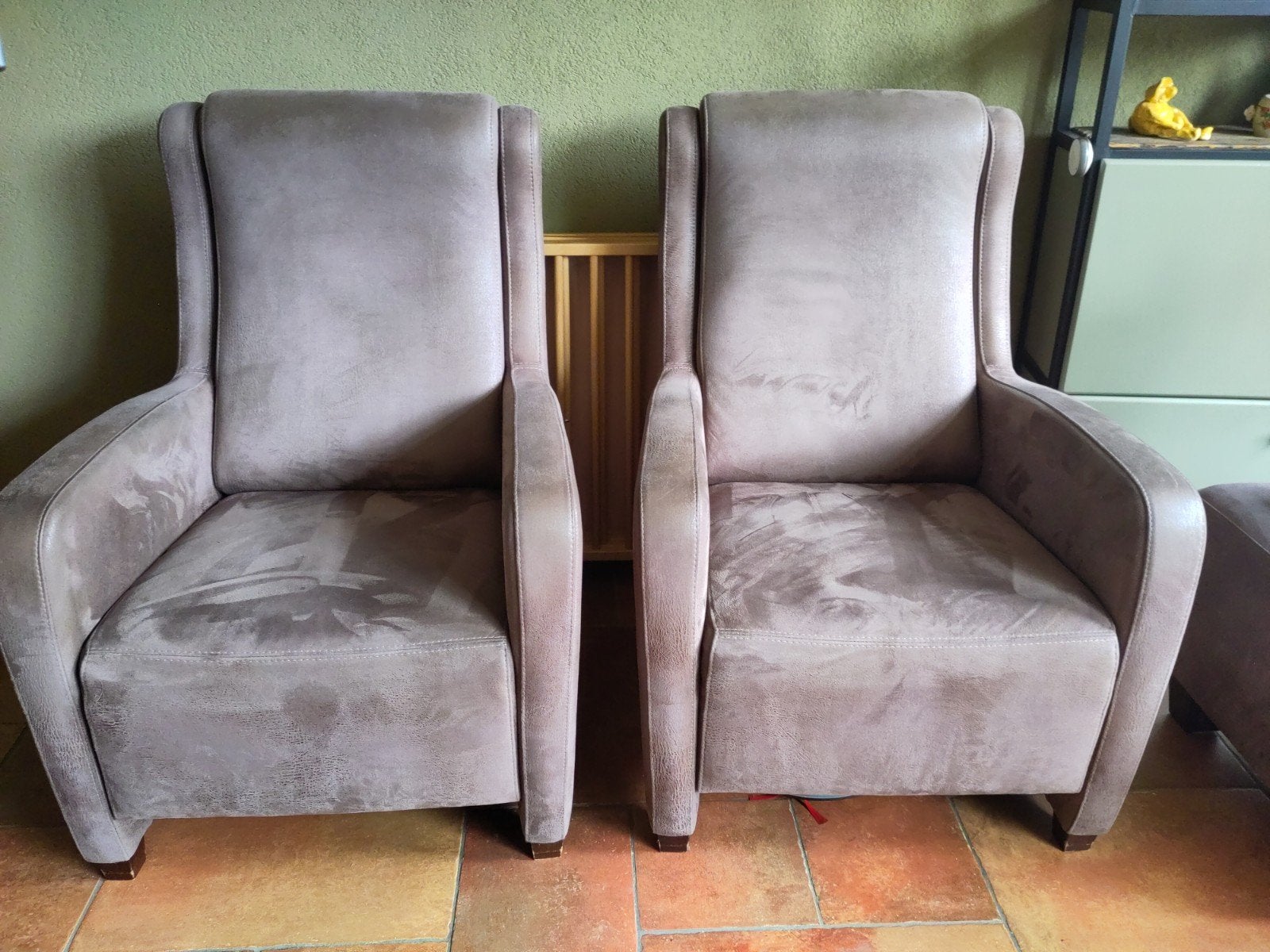 2 stuks zacht microvezel-leder Amazone kleur grey, Ophalen, Zo goed als nieuw, 50 tot 75 cm, Leer