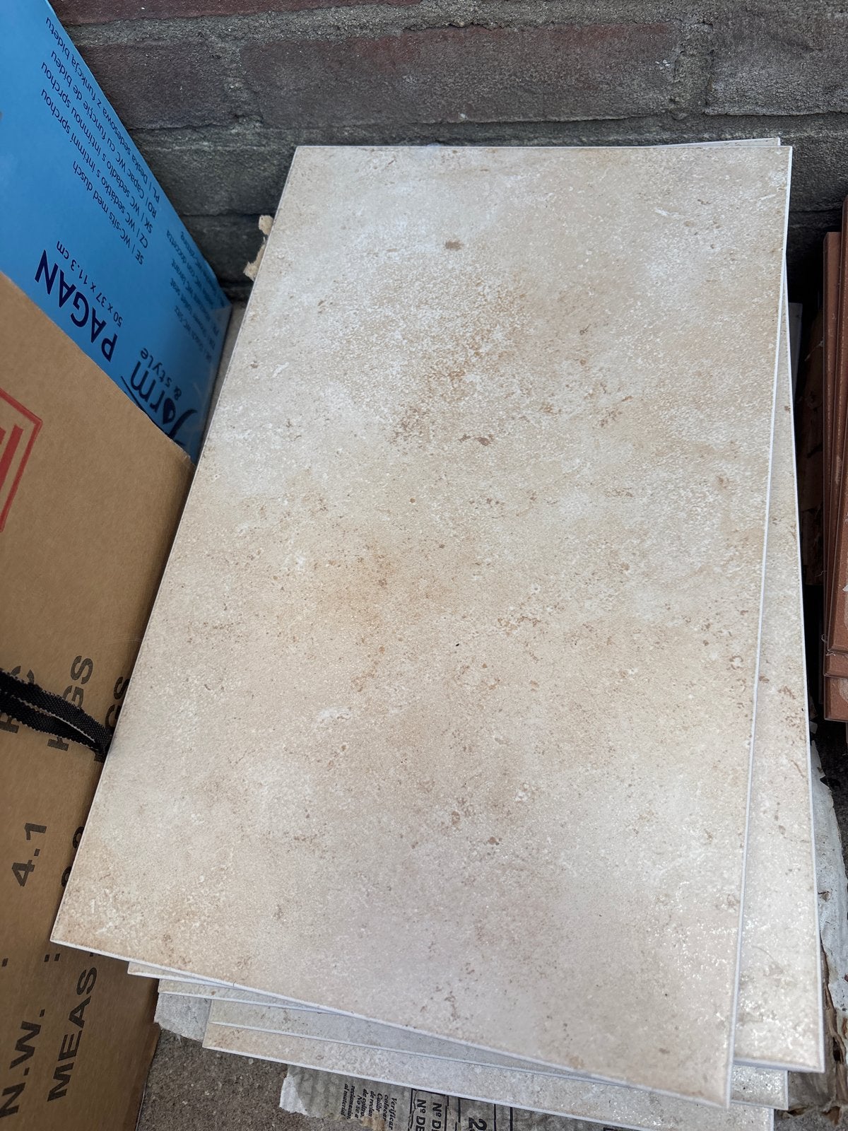 Beige keramische vloertegels - Zo goed als nieuw, Ophalen, 40 tot 60 cm, Keramiek, Zo goed als nieuw