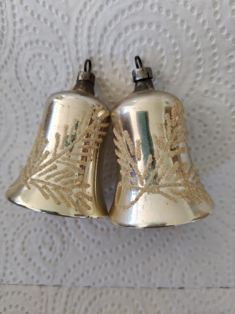 2 oude klokjes besuikerd, Ophalen of Verzenden