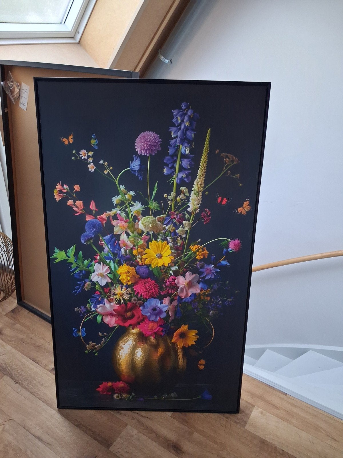 Schilderij: Kleurrijk bloemenboeket in gouden vaas, Ophalen, Print, Overige materialen, Bloemen