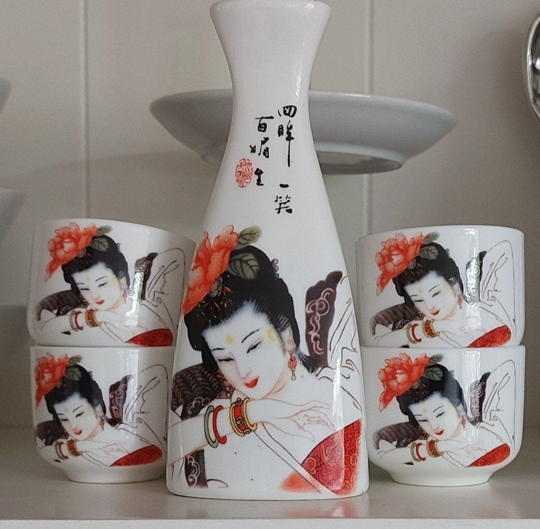 Aziatische Sake Set - Karaf met 4 Kopjes, Ophalen of Verzenden