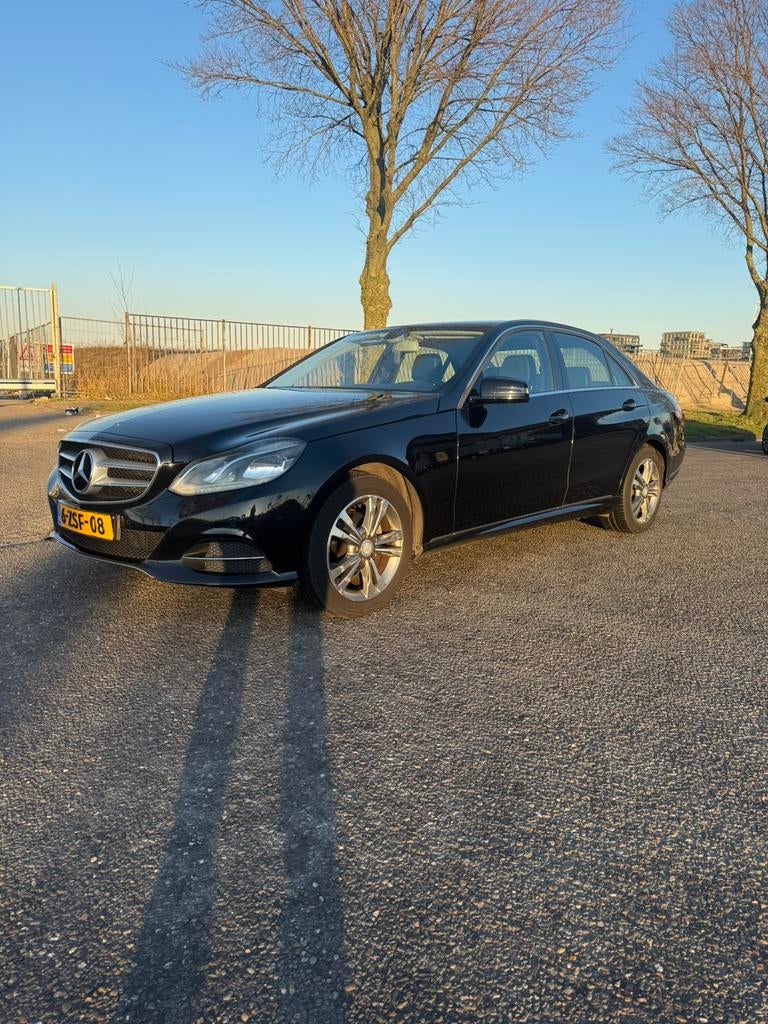 Mercedes-Benz E-Klasse E200 CDI BE Aut7 2013 Zwart, Auto's, Mercedes-Benz, Automaat, Euro 5, Zwart, 4 cilinders