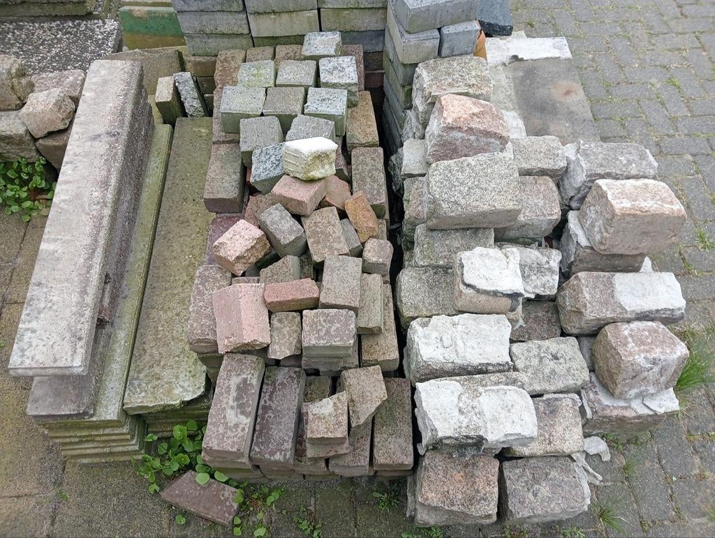 Diverse soorten stenen, tegels, betonbanden ***GRATIS***, Tuin en Terras, Tegels en Klinkers, Ophalen, Gebruikt, 10 m² of meer