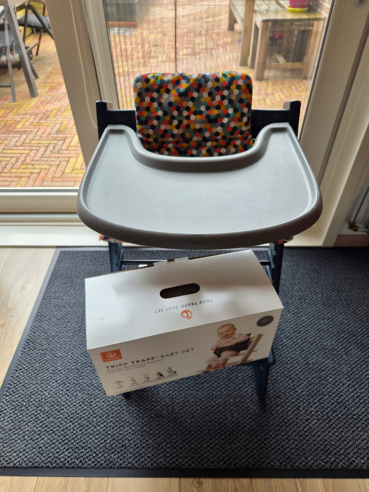 Stokke Tripp Trapp kinderstoel met baby set en kussen, Ophalen, Gebruikt, Meegroeistoel, Aanschuifbaar